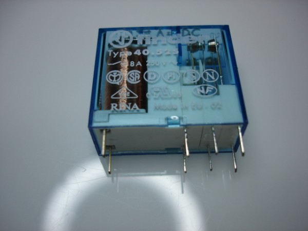 [Resim: finder-24v-cift-kontak-role.jpg]